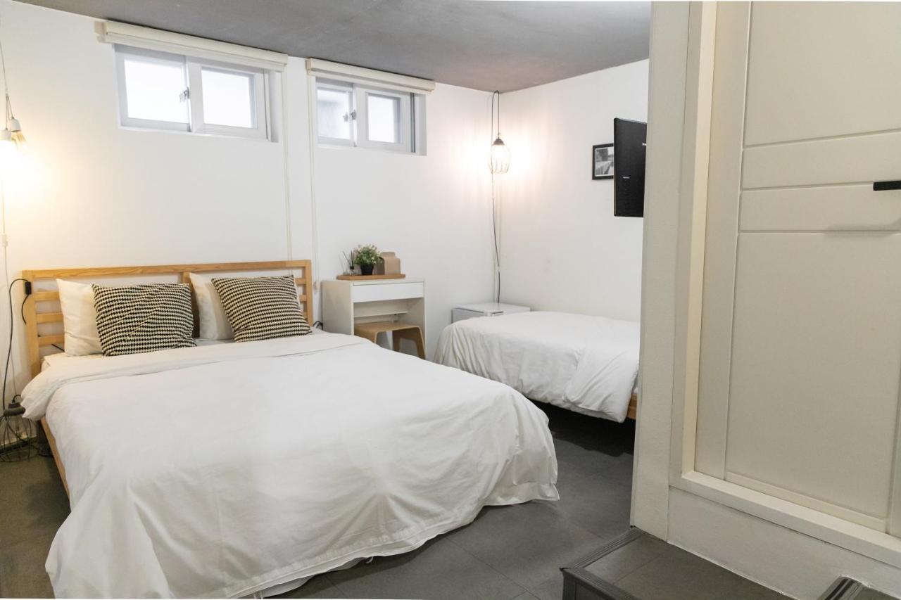 Queen House Hongdae Seul Esterno foto