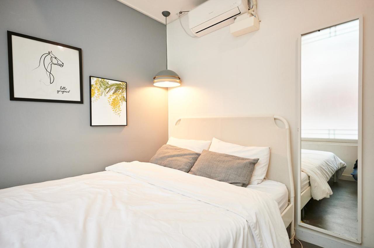Queen House Hongdae Seul Esterno foto